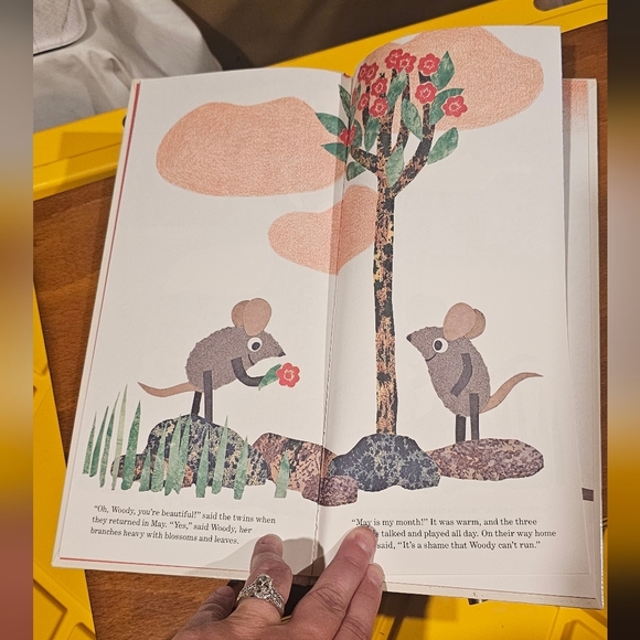 A Busy Year by Leo Lionni - Kids Book - Picture 2 of 2